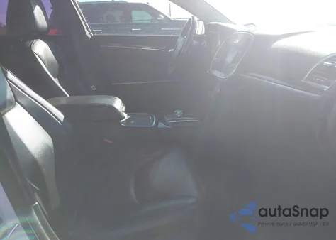 2020 Chrysler 300 Limited из США, поврежденный, VIN 2C3CCAEG3LH131489